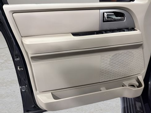 Used 2012 Ford Expedition Limited RWD image 9