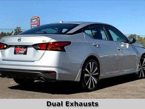 Used 2020 Nissan Altima 2.5 SR w/ Premium Package image 14