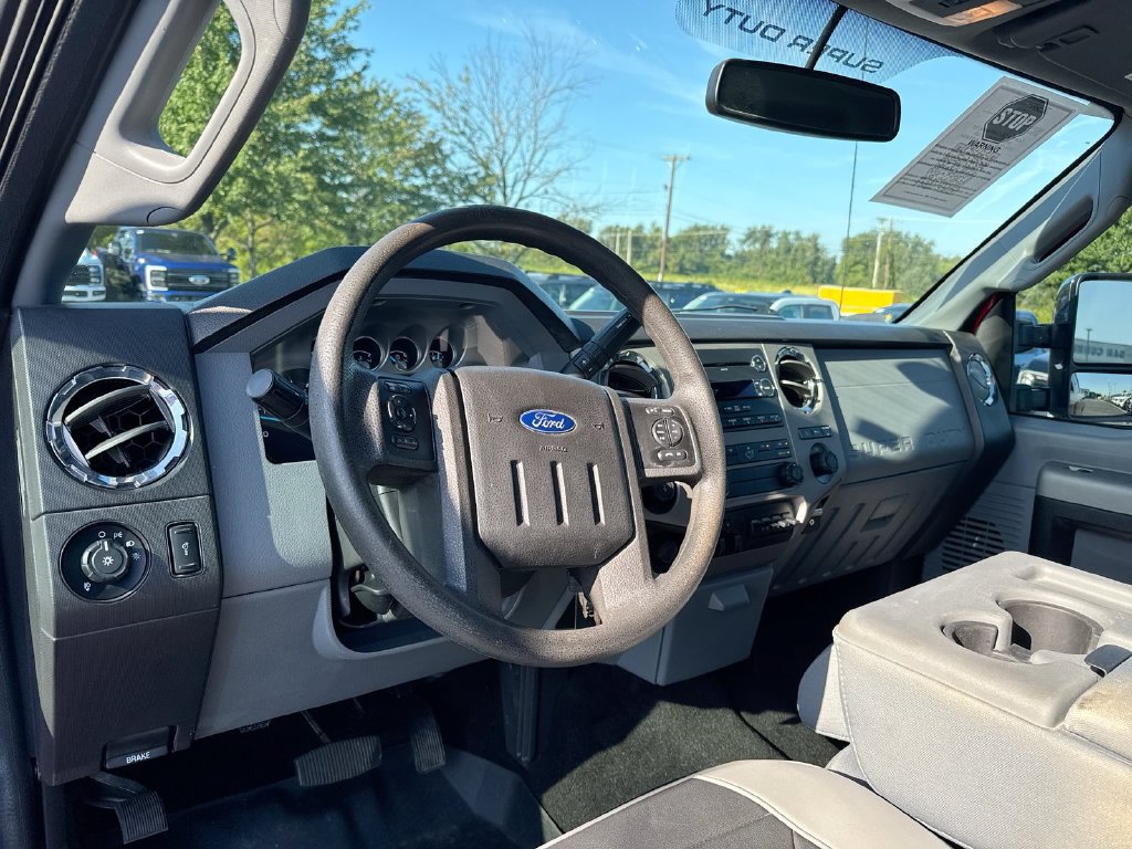 Used 2015 Ford F250 XLT w/ XLT Premium Package AWD/4WD image 10