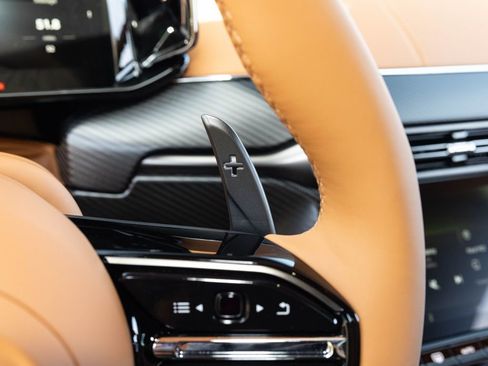 New 2026 Aston Martin V8 Vantage Convertible image 31