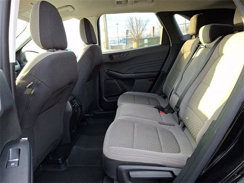 Used 2022 Ford Escape SE w/ SE Sport Appearance Package image 10