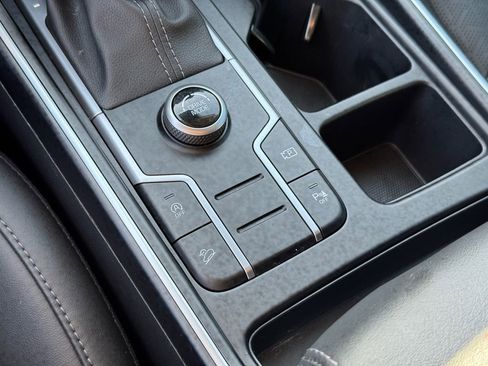 Used 2023 Kia Sorento S w/ Panoramic Sunroof Package image 30