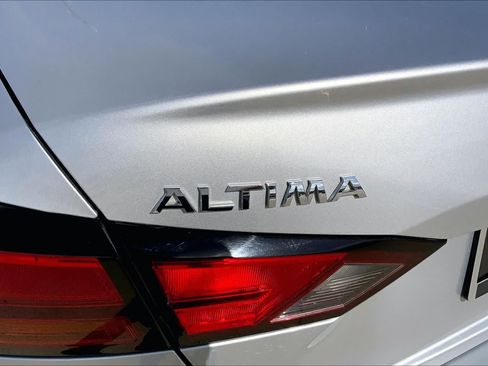 Used 2020 Nissan Altima 2.5 S FWD image 10