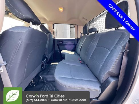 Used 2020 RAM 5500 Tradesman w/ Chrome Appearance Group AWD/4WD image 24