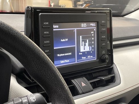 Used 2019 Toyota RAV4 XLE image 10