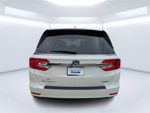Used 2018 Honda Odyssey Touring image 4