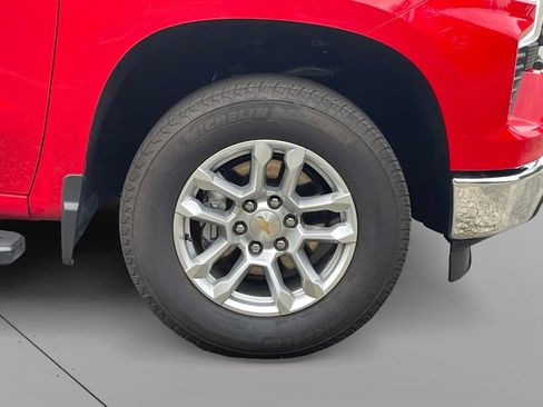 Used 2026 Chevrolet Silverado 1500 LT AWD/4WD image 9