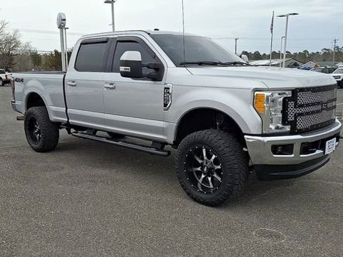 Certified 2017 Ford F250 Lariat image 2