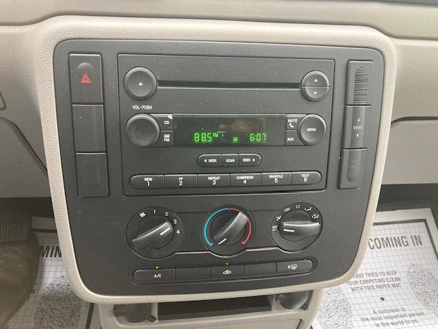 Used 2004 Ford Freestar SE FWD image 38