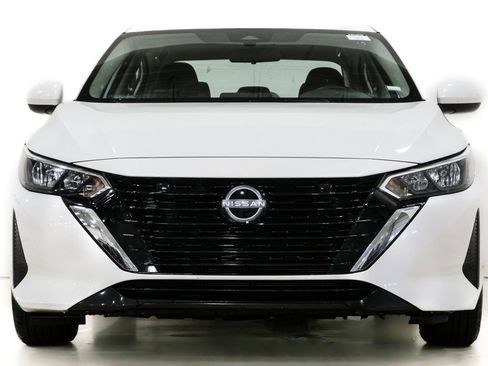 Used 2024 Nissan Sentra SV FWD image 1