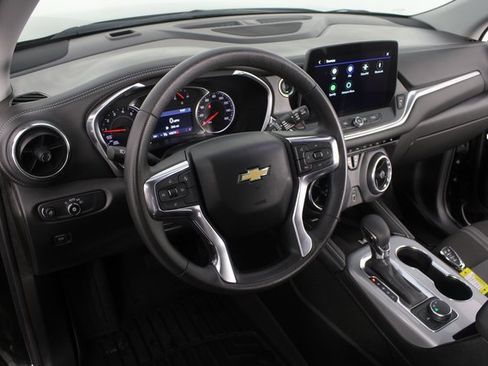 Used 2023 Chevrolet Blazer LT w/ Convenience Package image 9