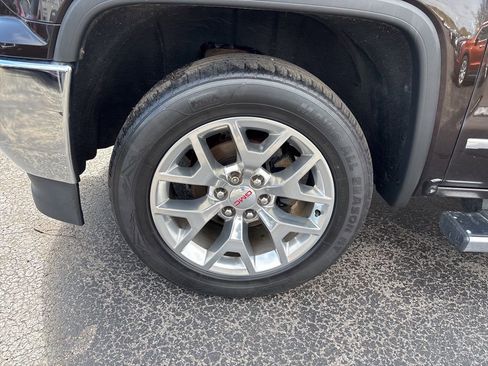 Used 2018 GMC Sierra 1500 SLT w/ SLT Premium Package AWD/4WD image 11