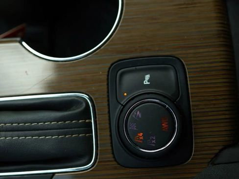 Used 2018 GMC Acadia SLE w/ LPO, Black Accent Package image 23