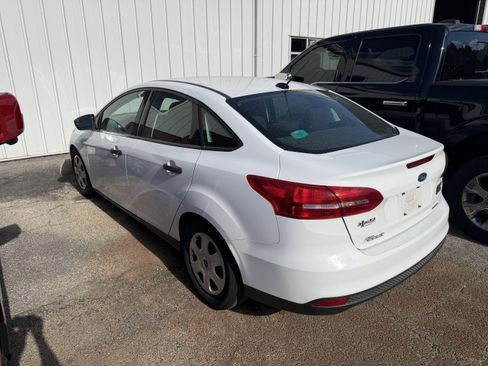 Used 2016 Ford Focus S FWD image 11