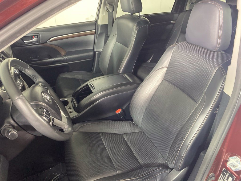 Used 2014 Toyota Highlander Limited AWD/4WD image 12