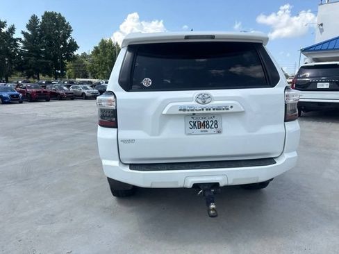 Used 2017 Toyota 4Runner SR5 Premium RWD image 17