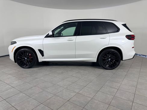 Used 2026 BMW X5 xDrive40i w/ M Sport Package image 2