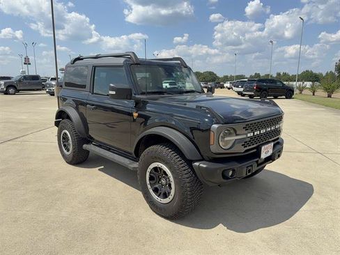 Used 2023 Ford Bronco Badlands AWD/4WD image 2