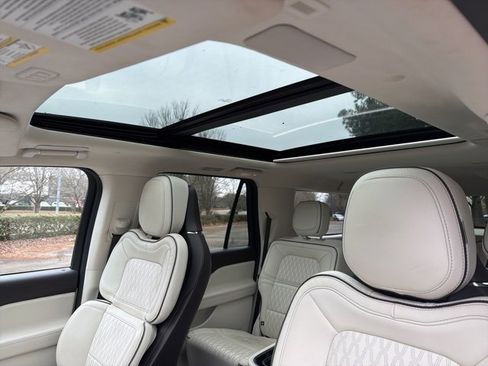 Used 2022 Lincoln Navigator L Black Label image 20