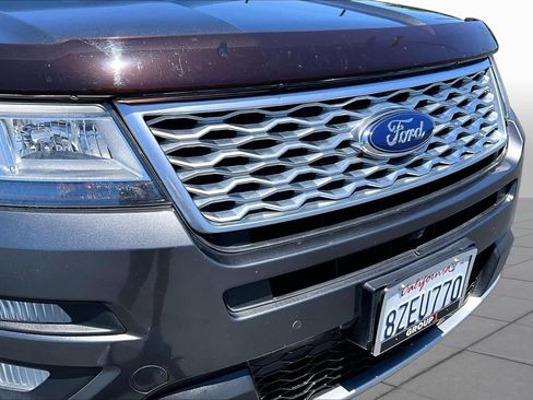 Used 2017 Ford Explorer Platinum AWD/4WD image 29
