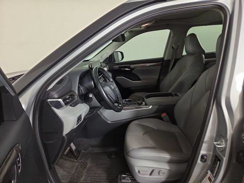 Used 2020 Toyota Highlander Limited AWD/4WD image 12