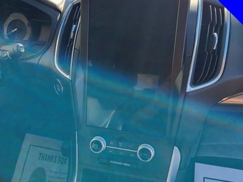 Used 2024 Ford Edge Titanium image 13