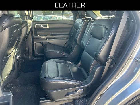 Used 2020 Ford Explorer XLT w/ Equipment Group 202A RWD image 10