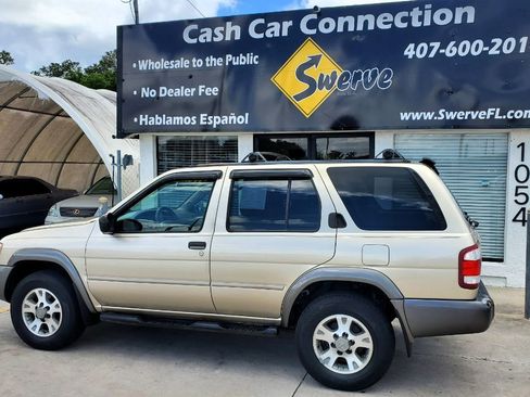 Used 2001 Nissan Pathfinder SE RWD image 8