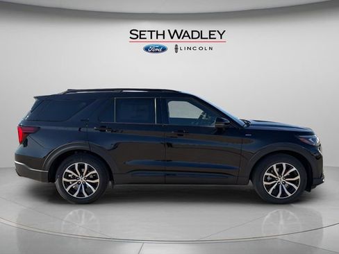 New 2025 Ford Explorer ST-Line w/ Premium Package RWD image 8