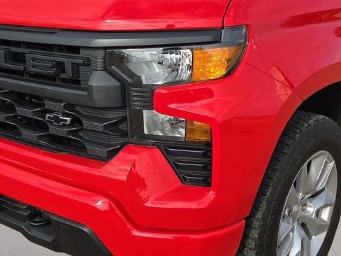 Used 2024 Chevrolet Silverado 1500 Custom AWD/4WD image 9