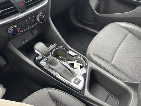 Used 2025 Buick Encore GX Preferred image 12