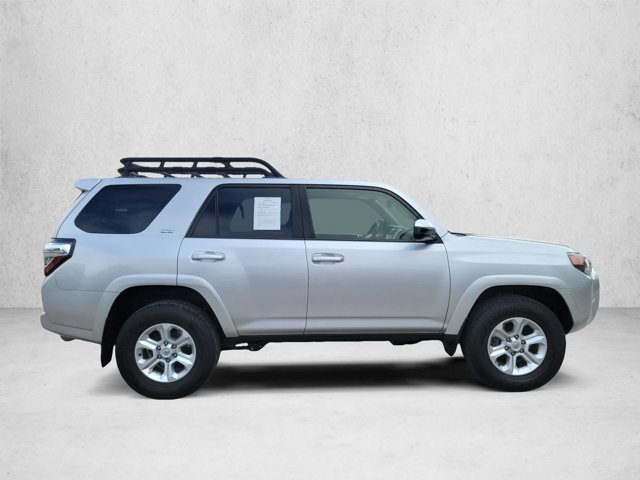 Used 2022 Toyota 4Runner SR5 AWD/4WD image 4