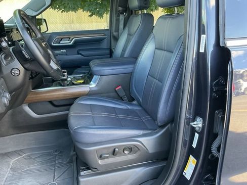 Used 2023 Chevrolet Silverado 1500 High Country w/ Technology Package image 21