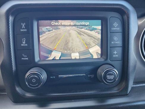 Used 2020 Jeep Wrangler Unlimited Sport S image 13