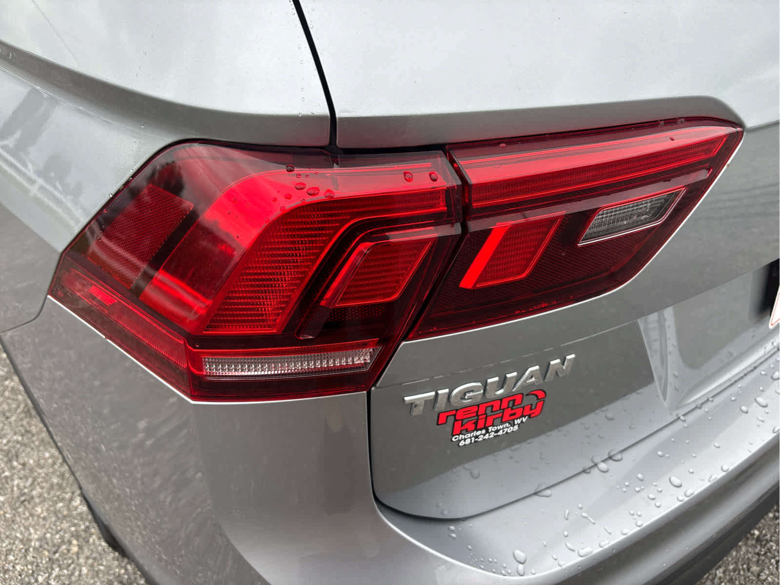 Used 2019 Volkswagen Tiguan S w/ Driver Assistance Package AWD/4WD image 6