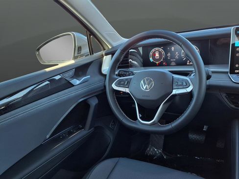 New 2026 Volkswagen Tiguan SE AWD/4WD image 18
