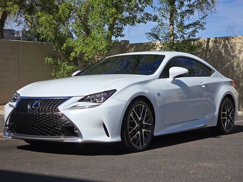 Used 2016 Lexus RC 200t RWD image 5