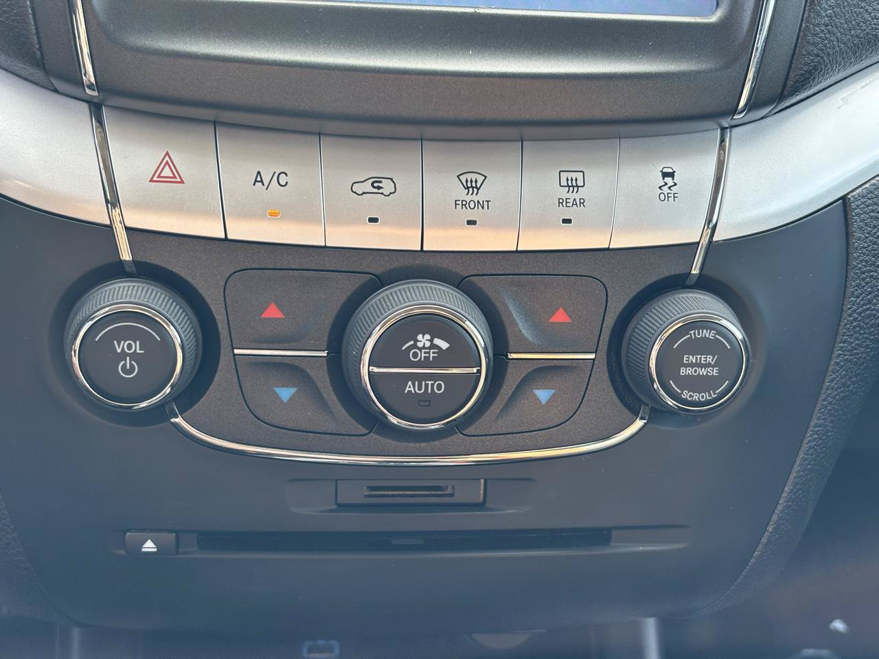 Used 2018 Dodge Journey GT AWD/4WD image 28