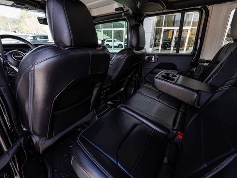 Used 2023 Jeep Wrangler Unlimited Sahara w/ Cold Weather Group image 28