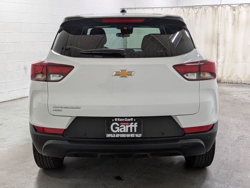 Used 2024 Chevrolet TrailBlazer LS w/ LS Convenience Package AWD/4WD image 8