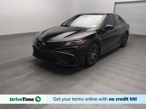 Used 2021 Toyota Camry SE FWD image 1