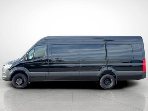 Used 2024 Mercedes-Benz Sprinter 3500 image 22