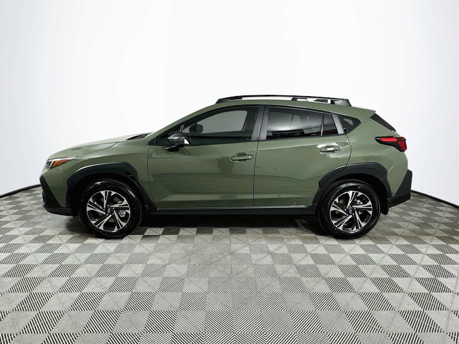 Certified 2026 Subaru Crosstrek 2.5i Premium AWD/4WD image 4