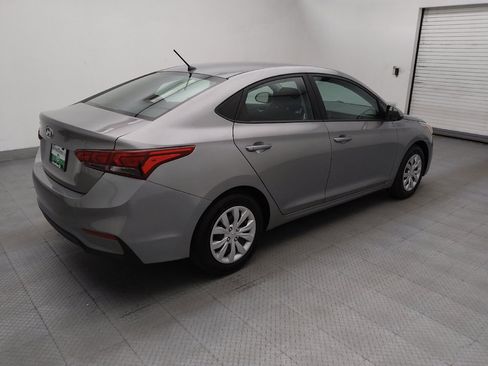 Used 2021 Hyundai Accent SE FWD image 10