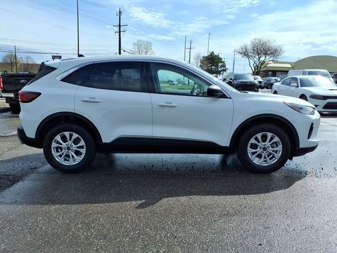 Used 2023 Ford Escape Active image 6