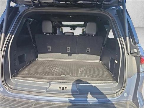 Used 2023 Lincoln Navigator L Reserve AWD/4WD image 12