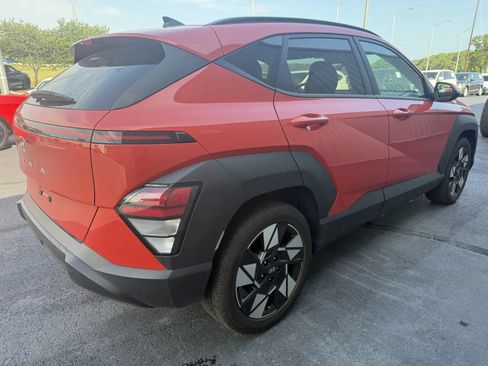 Used 2024 Hyundai Kona SEL FWD image 4