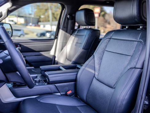 Used 2025 Toyota Tundra Limited image 16