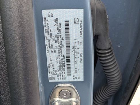 Used 2025 Lincoln Corsair FWD w/ Equipment Group 101A image 31