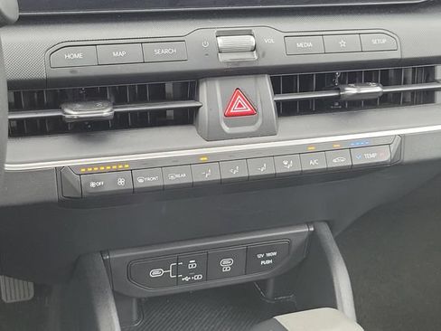 Used 2025 Kia K4 FWD image 28